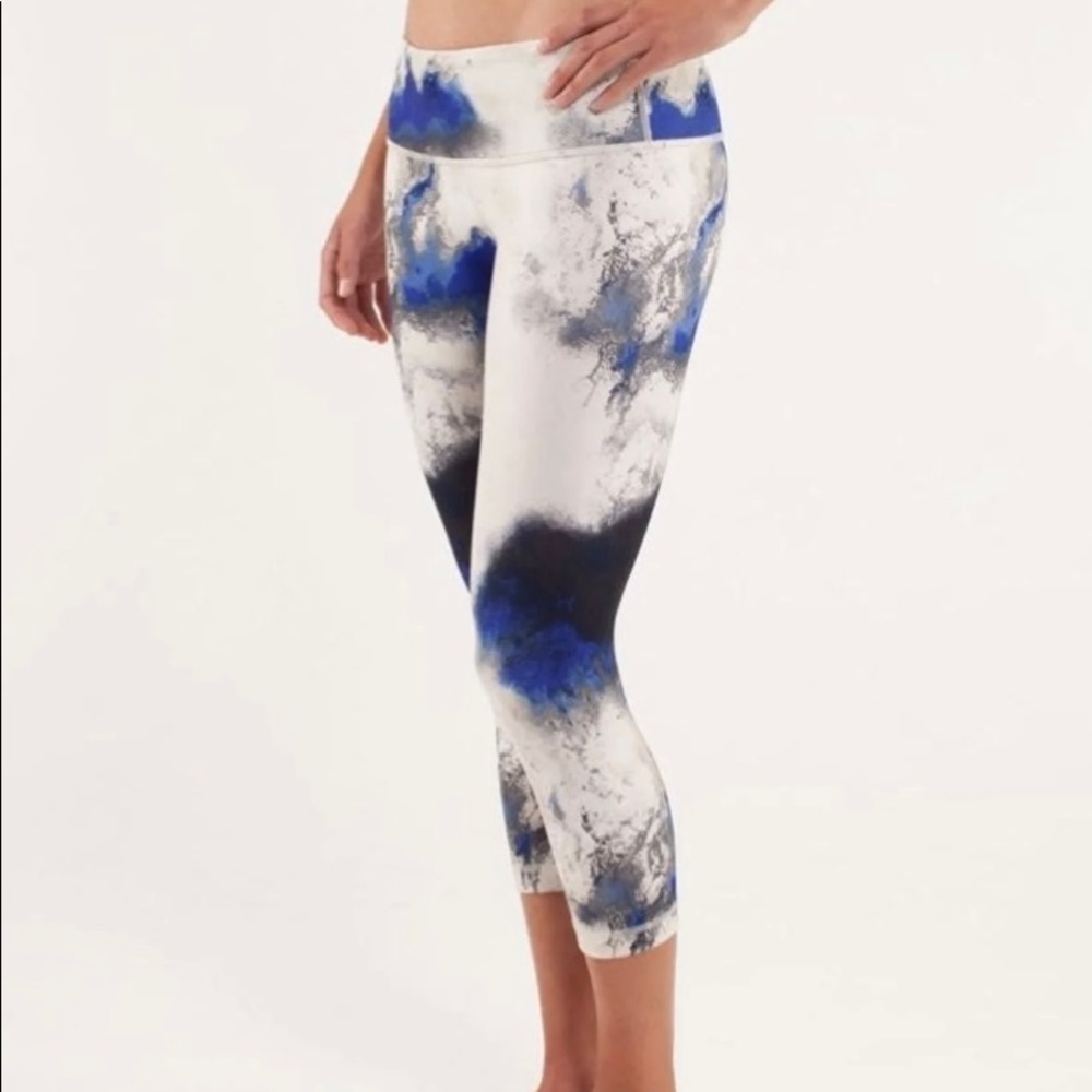 Lululemon Wunder Under Crop size 4